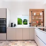 Maison Tropezienne En Plein Centre Avec Jardin Et Piscine 别墅 圣特罗佩