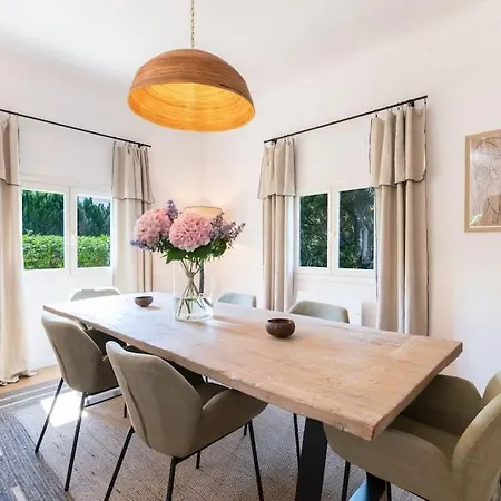 Maison Tropezienne En Plein Centre Avec Jardin Et Piscine