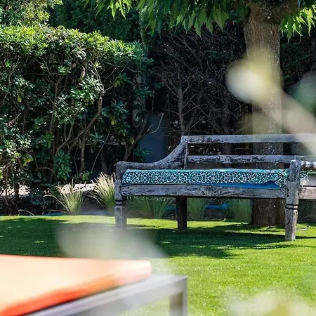 Maison Tropezienne En Plein Centre Avec Jardin Et Piscine 别墅