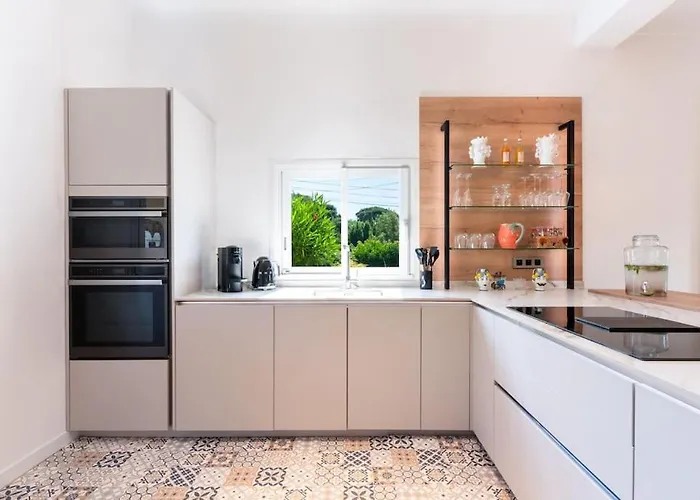 Maison Tropezienne En Plein Centre Avec Jardin Et Piscine Villa Saint-Tropez