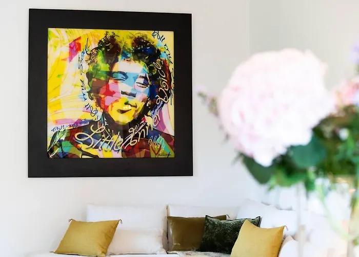 Villa Maison Tropezienne En Plein Centre Avec Jardin Et Piscine